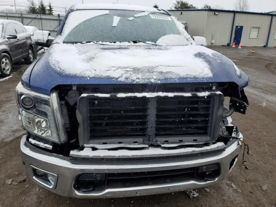 2017 NISSAN TITAN SL  