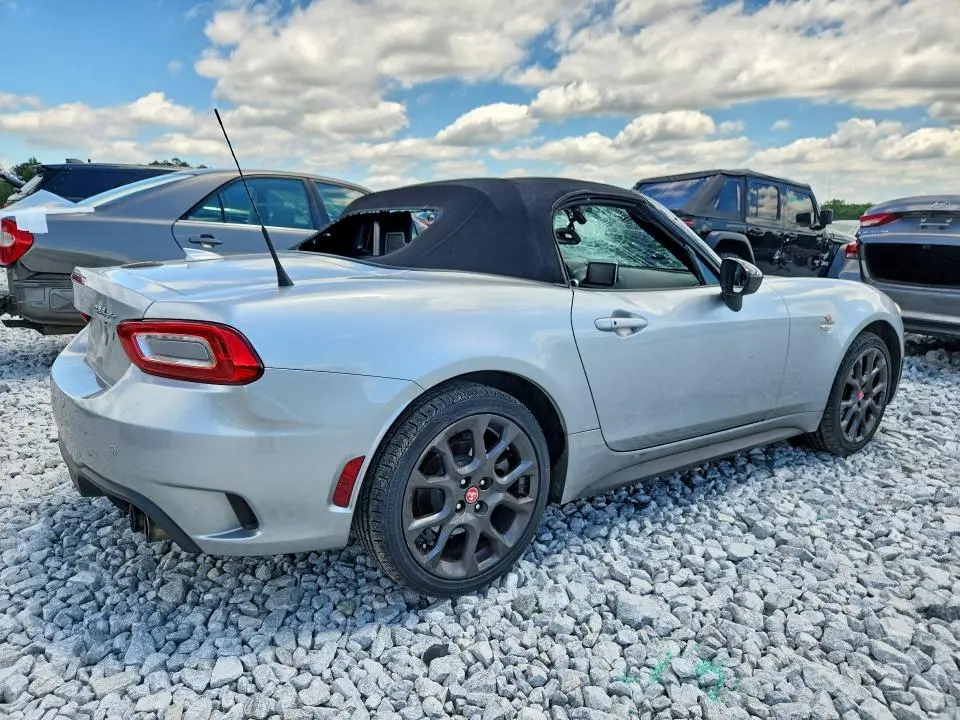 2018 FIAT 124 SPIDER CLASSICA  