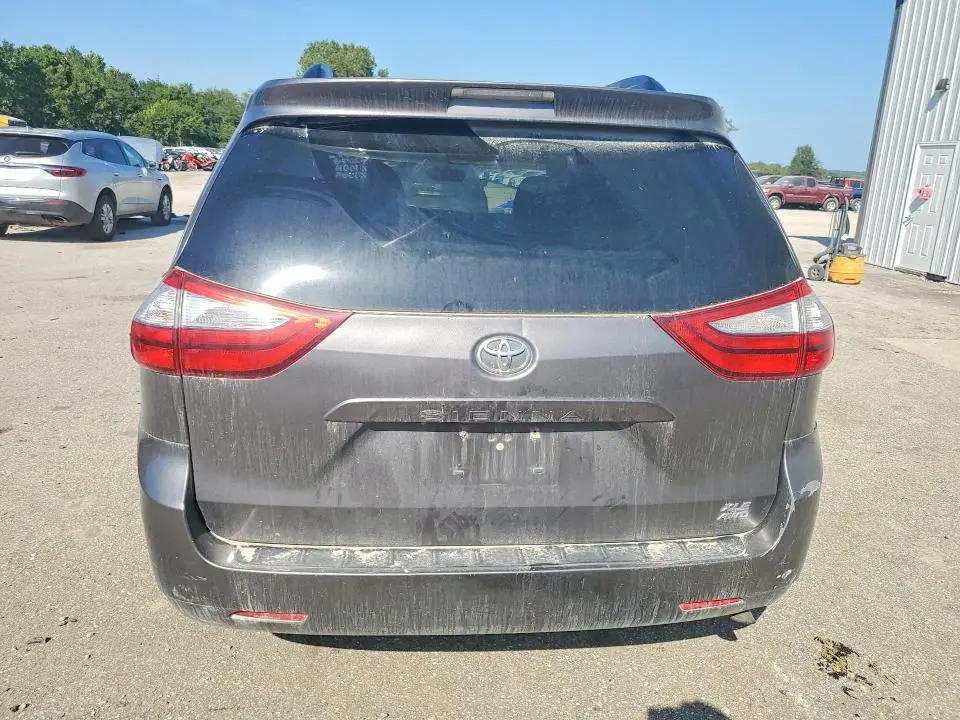 2015 TOYOTA SIENNA XLE 7-PASSENGER  