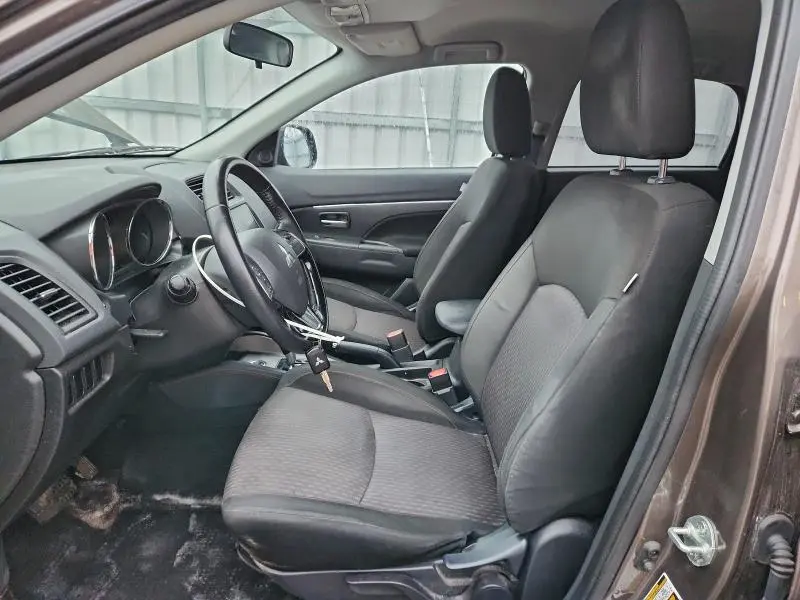 2019 MITSUBISHI RVR SE  