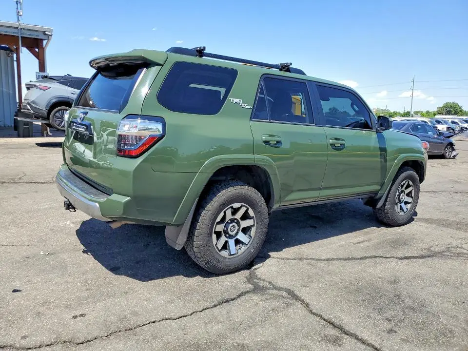2022 TOYOTA 4RUNNER TRD OFF-ROAD  
