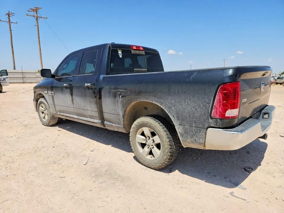 2016 RAM 1500 SLT  