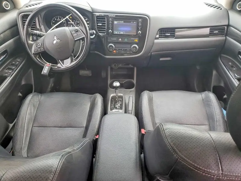 2016 MITSUBISHI OUTLANDER SE  