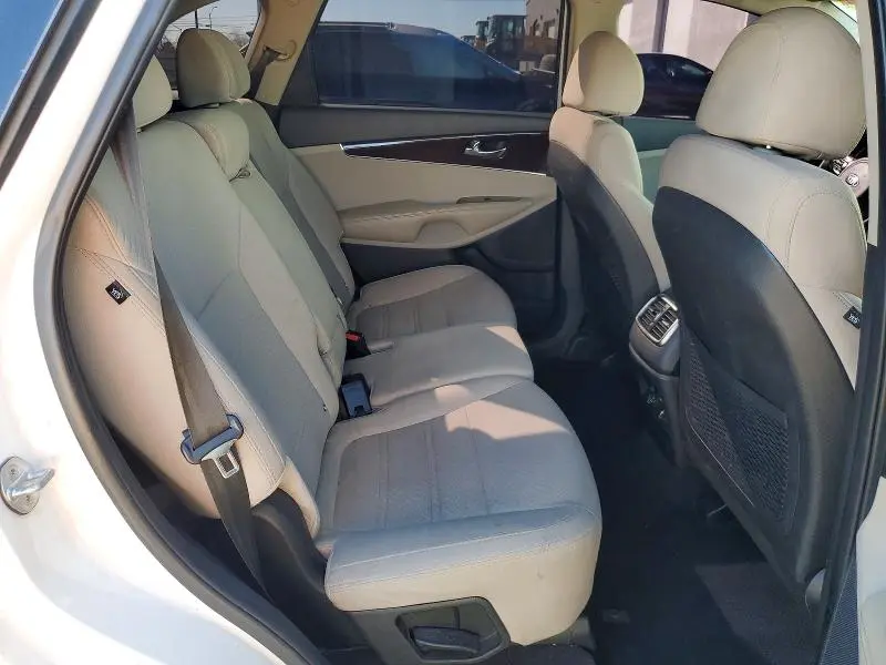 2018 KIA SORENTO LX  