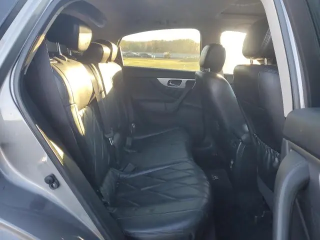 2011 INFINITI FX35