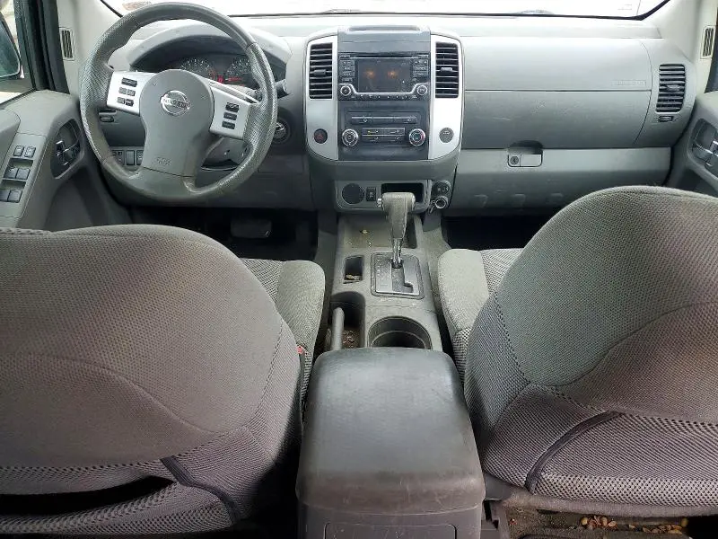 2017 NISSAN FRONTIER SV  