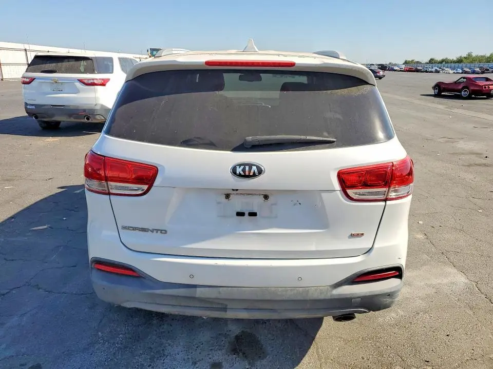 2016 KIA SORENTO LX  