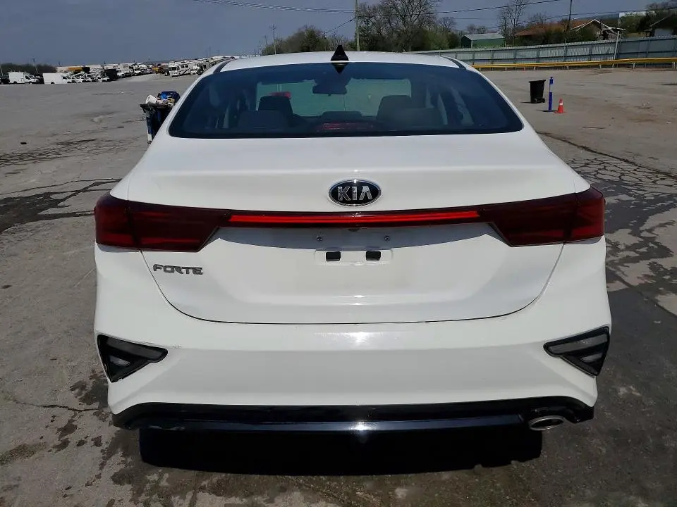 2021 KIA FORTE LXS  