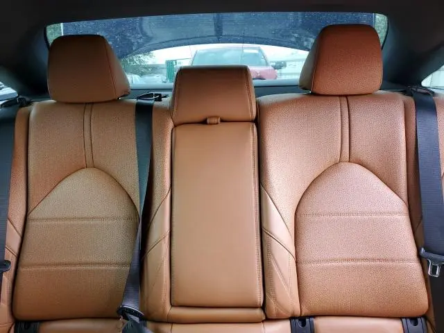 2019 TOYOTA AVALON XLE  