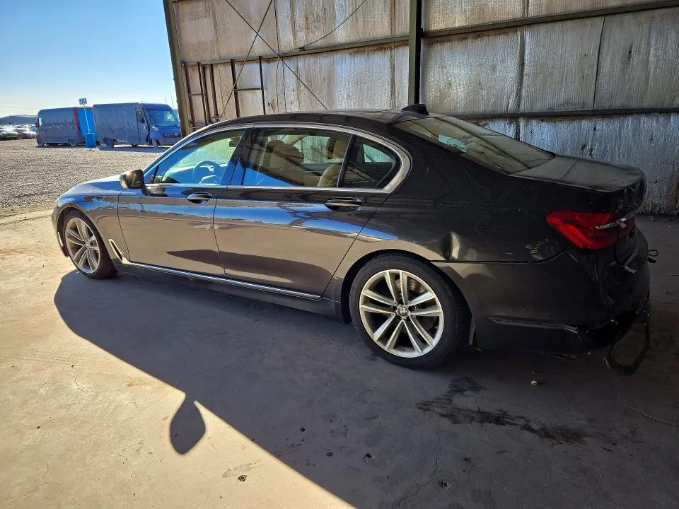2016 BMW 750 XI  
