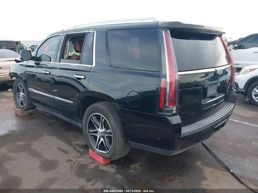 2019 CADILLAC ESCALADE PREMIUM LUXURY