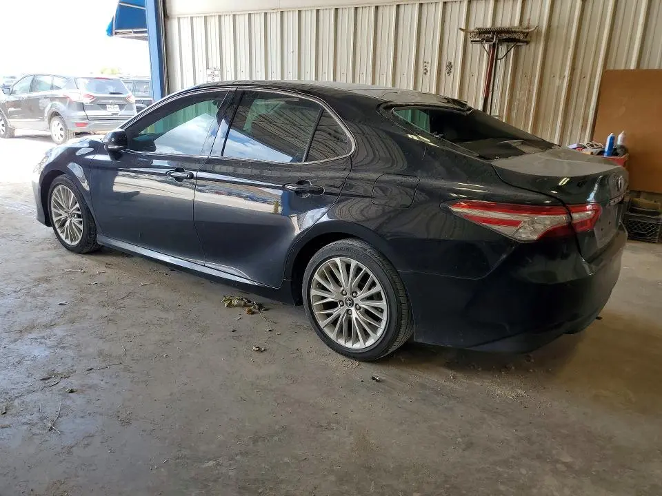 2018 TOYOTA CAMRY XLE  