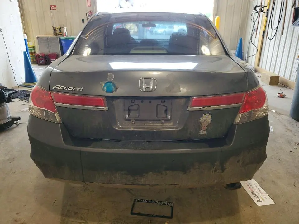 2011 HONDA ACCORD LXP  