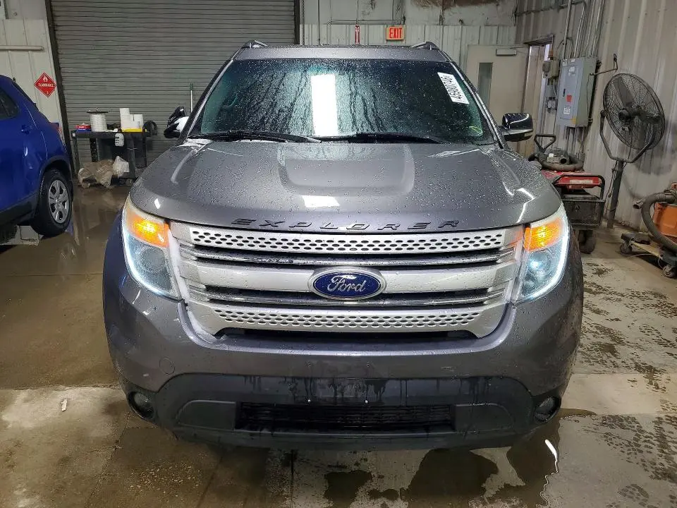 2011 FORD EXPLORER XLT  