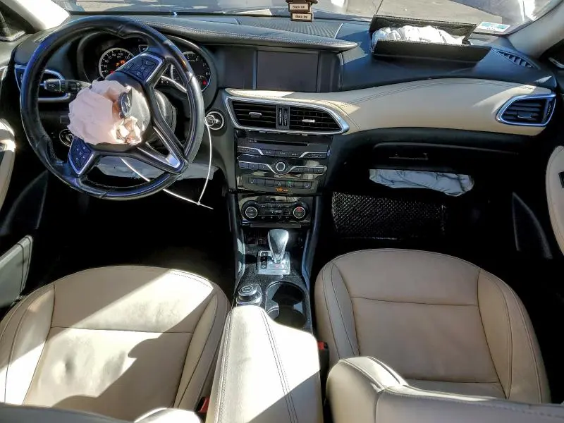 2017 INFINITI QX30 BASE  