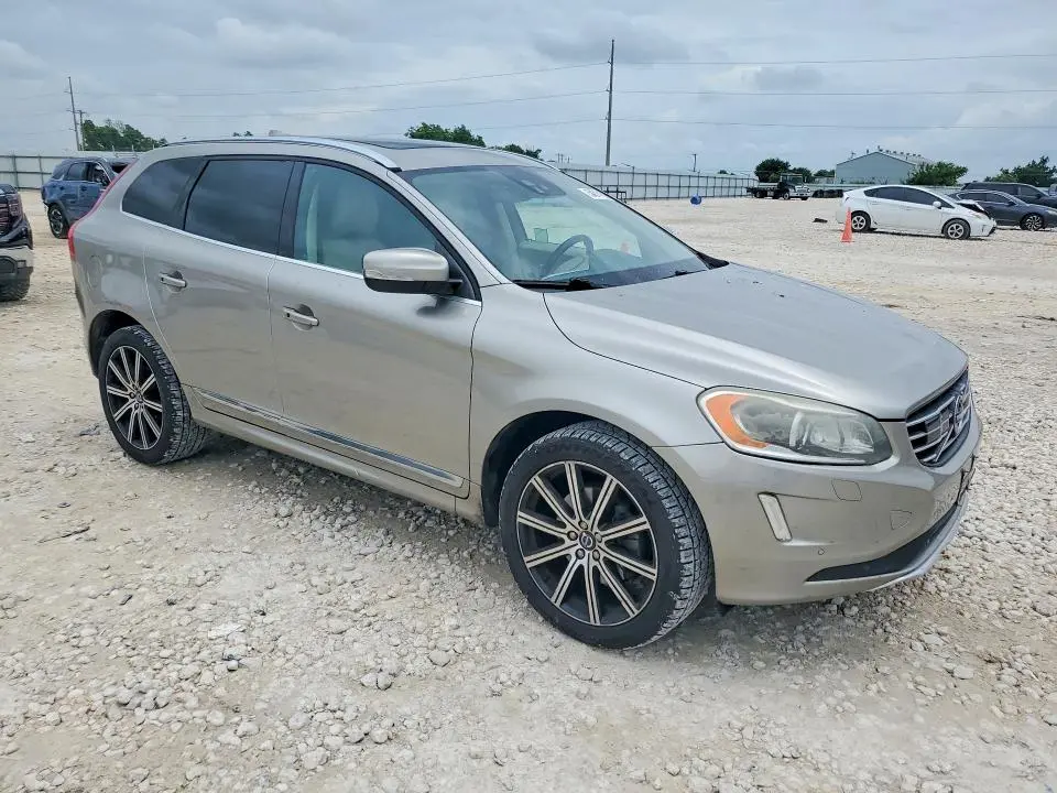 2015 VOLVO XC60 T5 PLATINUM  