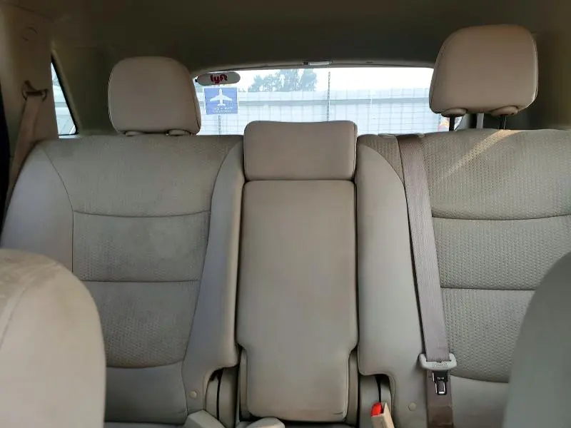 2011 KIA SORENTO LX  