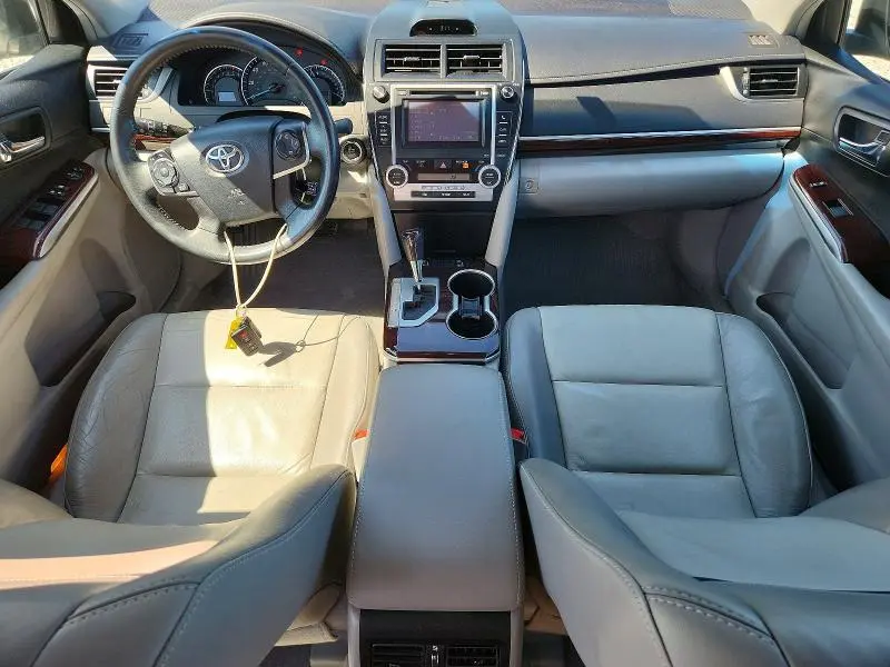 2014 TOYOTA CAMRY XLE  