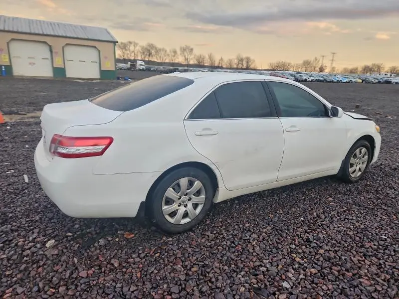 2011 TOYOTA CAMRY BASE  