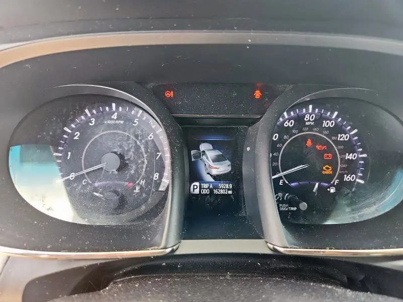 2016 TOYOTA AVALON XLE  