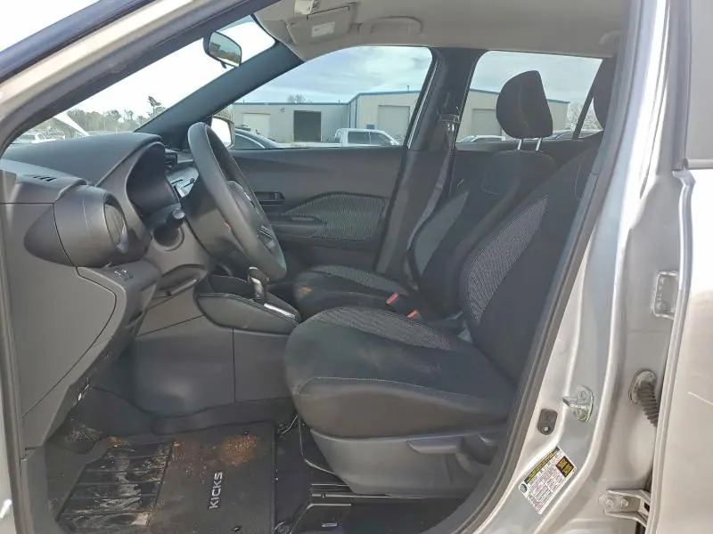 2018 NISSAN KICKS S  