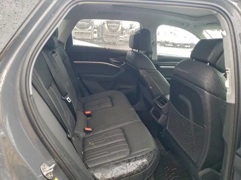 2024 AUDI Q8 E-TRON PRESTIGE  