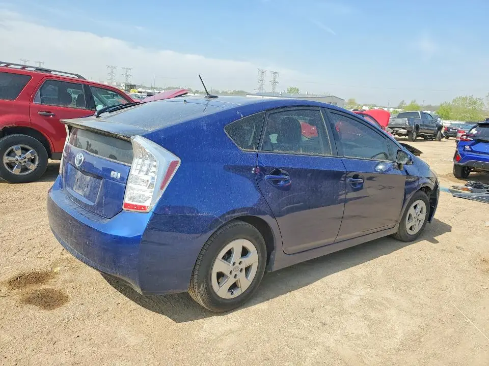 2011 TOYOTA PRIUS THREE  