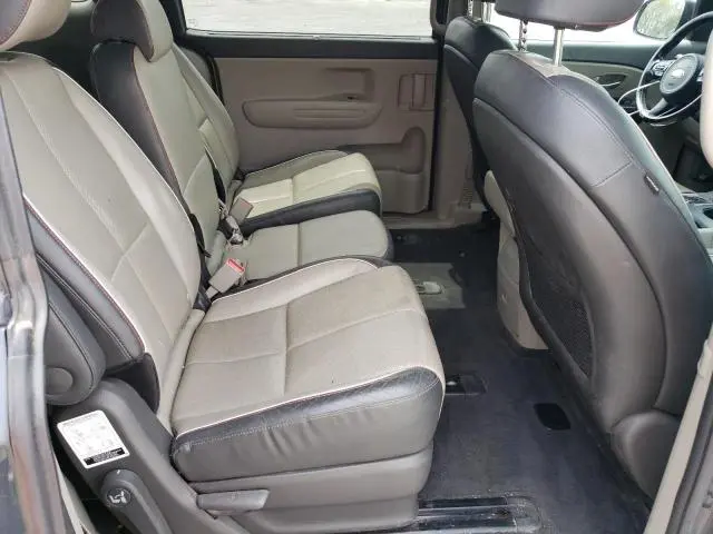2017 KIA SEDONA LX  