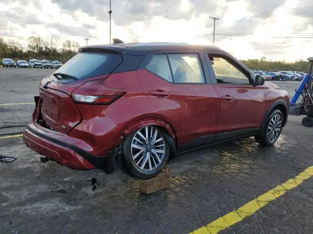 2024 NISSAN KICKS SV  
