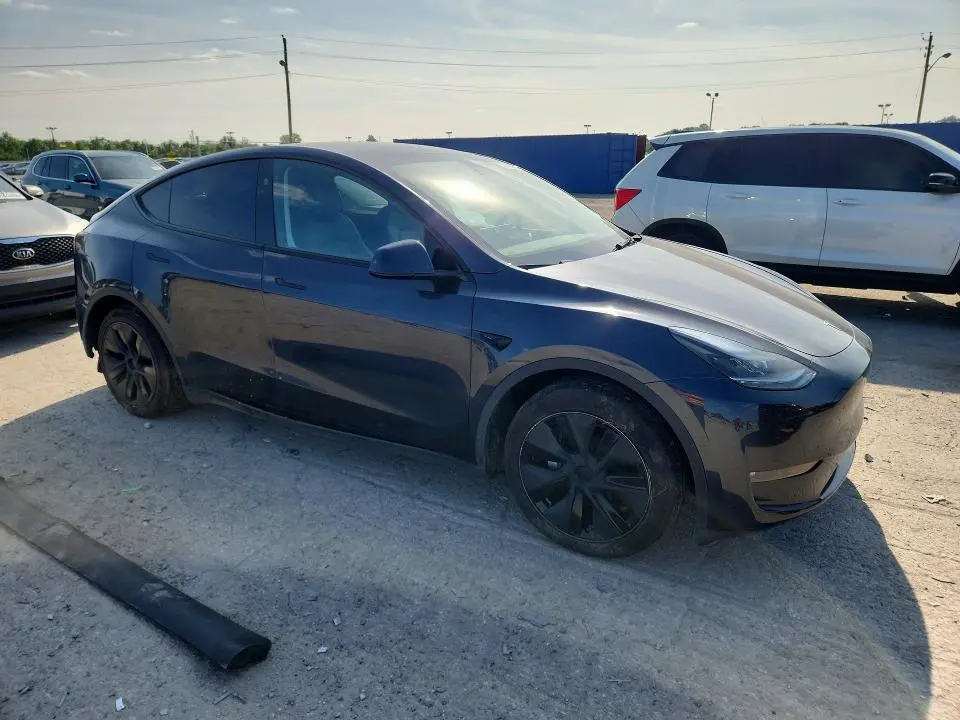2025 TESLA MODEL Y   