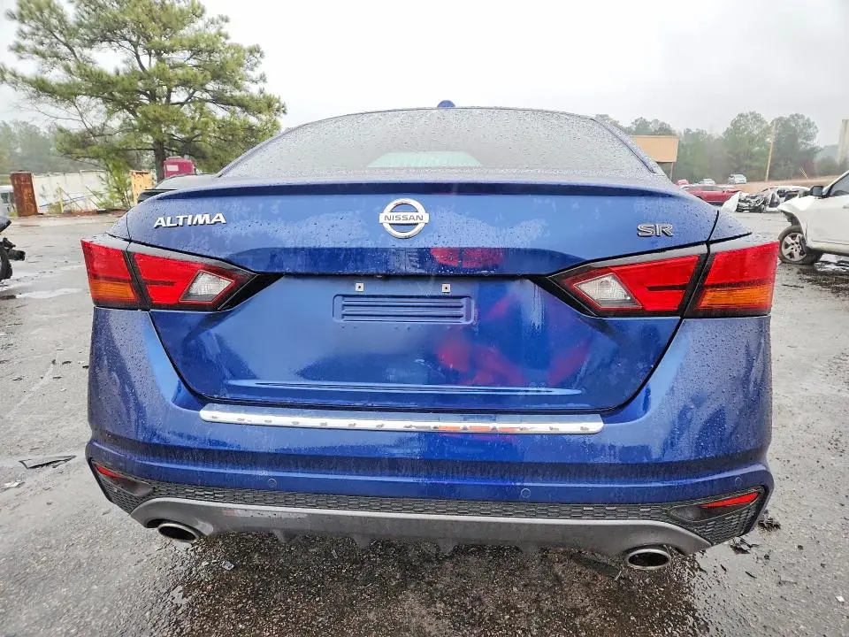 2021 NISSAN ALTIMA SR  