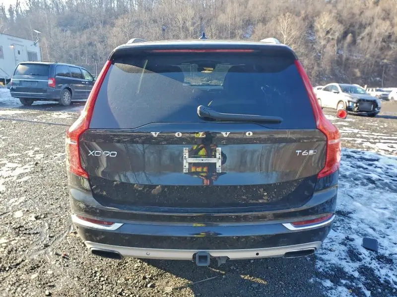 2018 VOLVO XC90 T6  