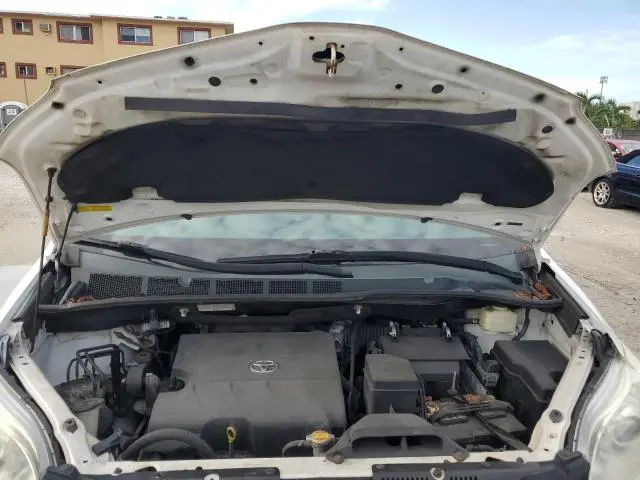 2015 TOYOTA SIENNA   