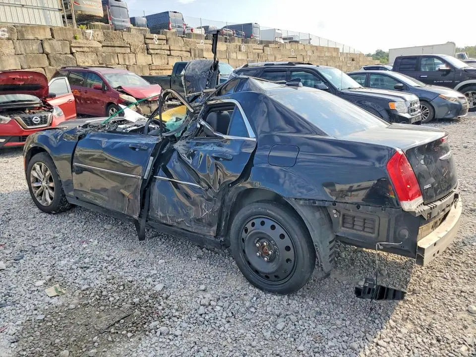 2016 CHRYSLER 300 LIMITED  