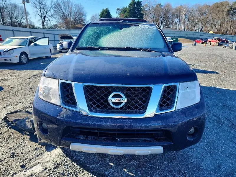2011 NISSAN PATHFINDER S  