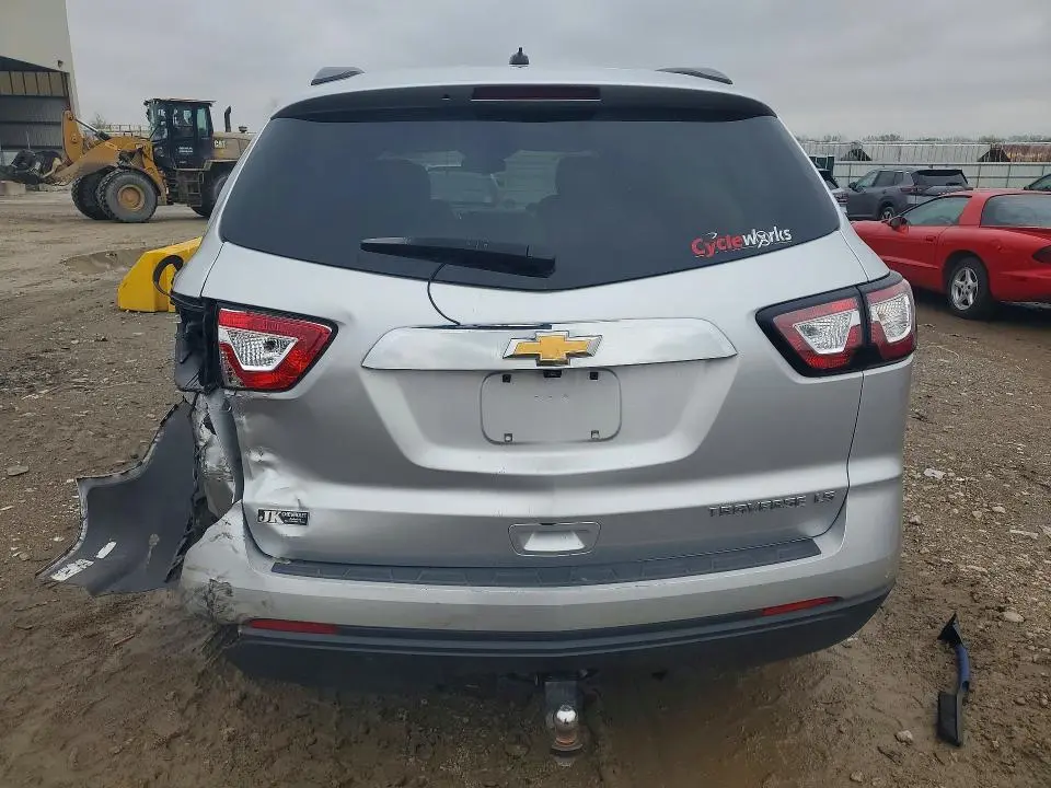 2015 CHEVROLET TRAVERSE LS  