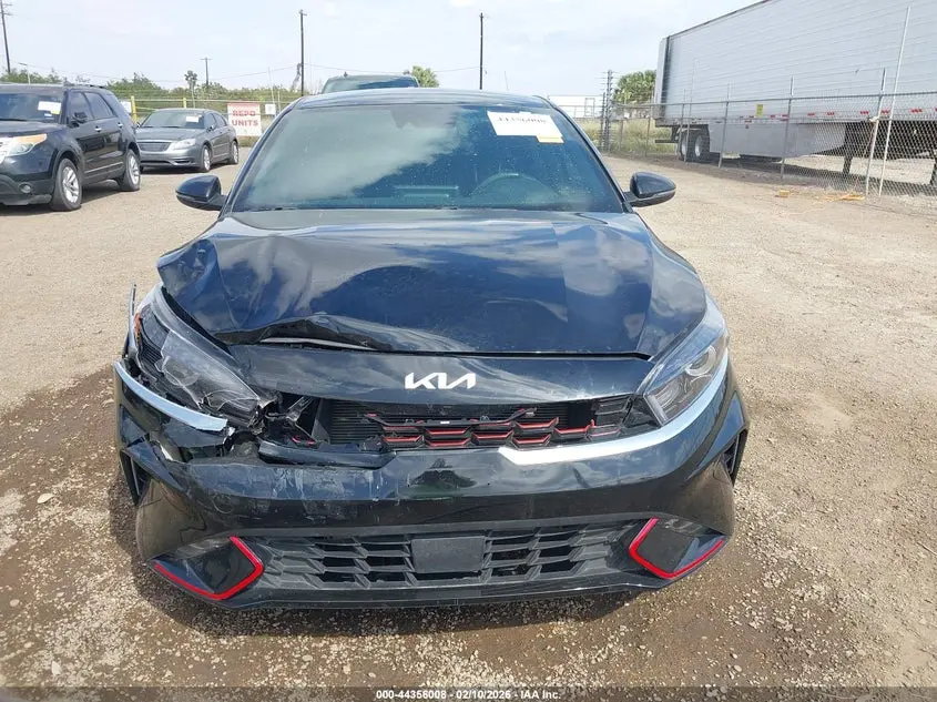 2024 KIA FORTE GT-LINE