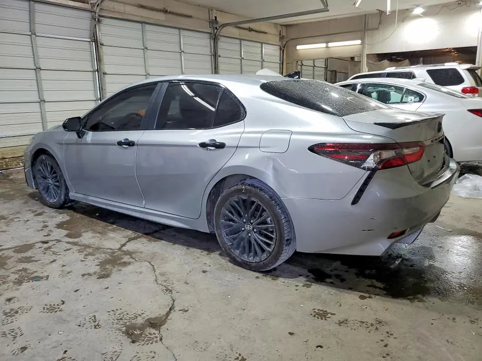 2022 TOYOTA CAMRY SE NIGHTSHADE  