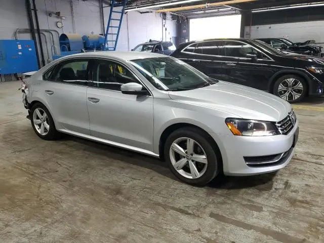 2013 VOLKSWAGEN PASSAT SE