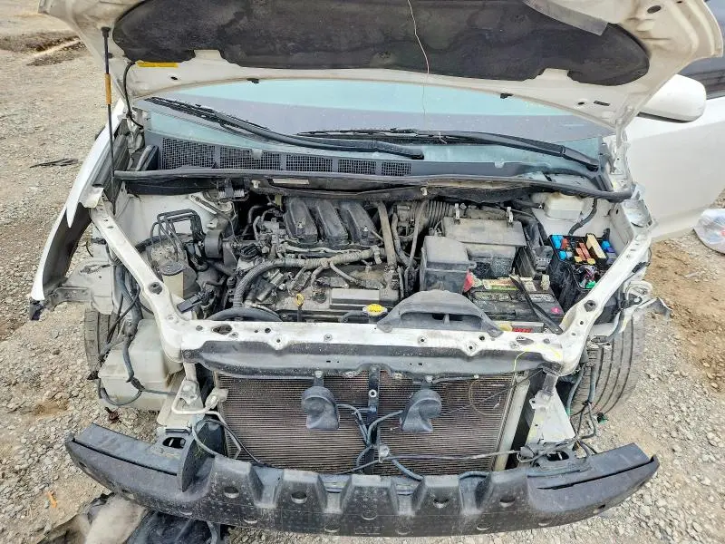 2014 TOYOTA SIENNA LE 8-PASSENGER  