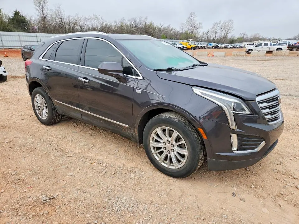 2017 CADILLAC XT5   