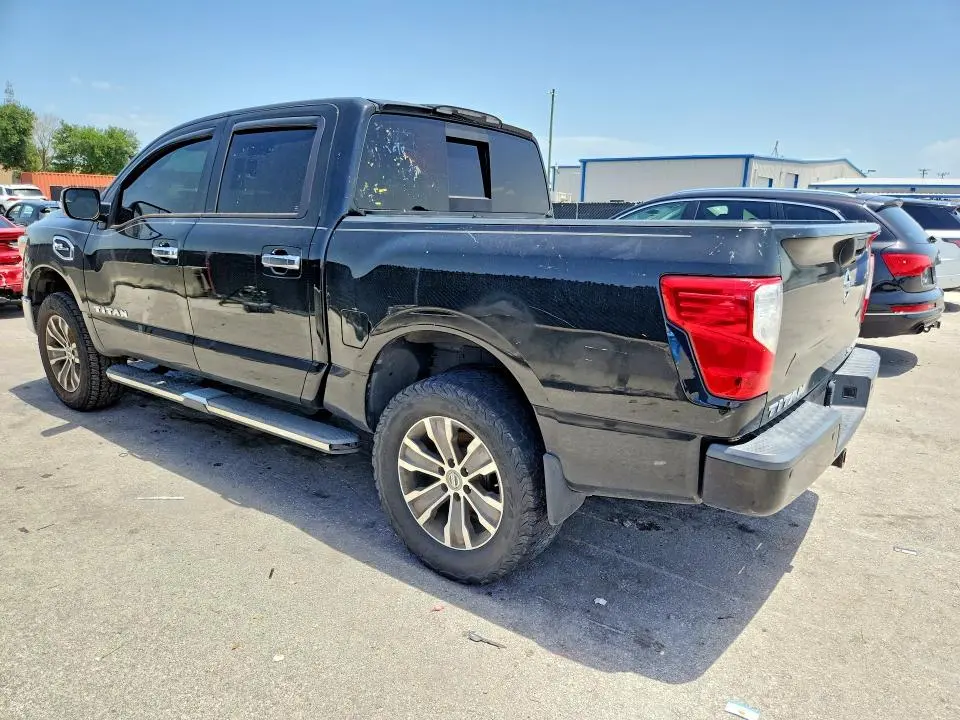 2017 NISSAN TITAN SL  