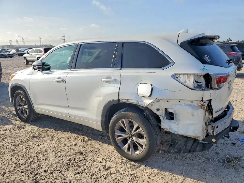 2016 TOYOTA HIGHLANDER LE PLUS  