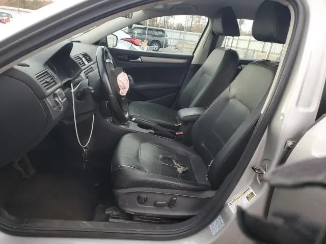 2014 VOLKSWAGEN PASSAT S  