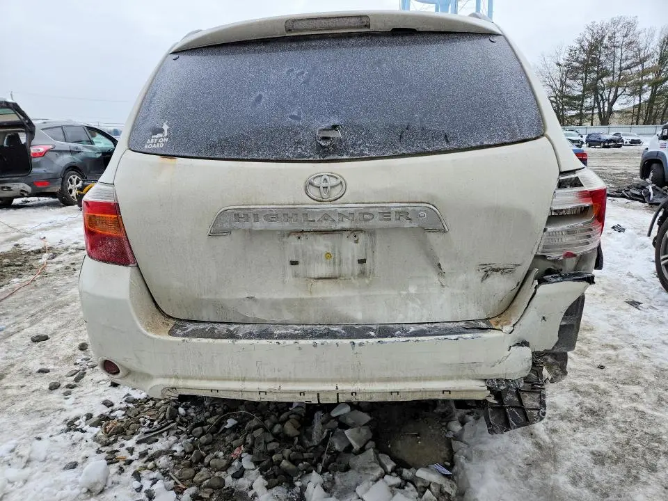 2010 TOYOTA HIGHLANDER SE  