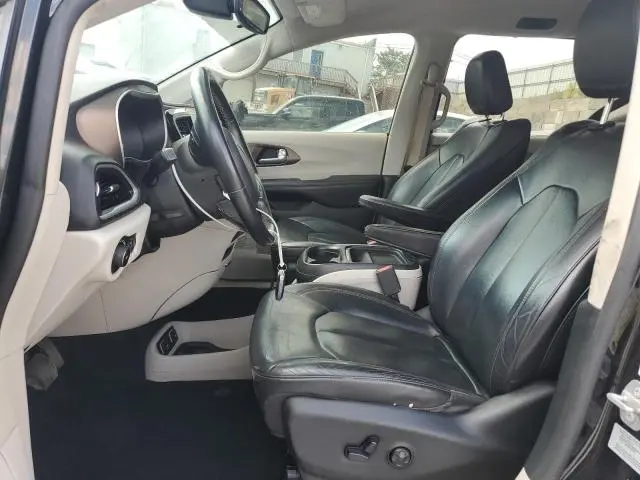 2017 CHRYSLER PACIFICA TOURING L  