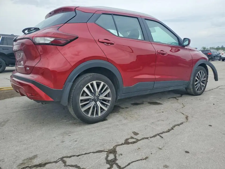 2024 NISSAN KICKS SV  