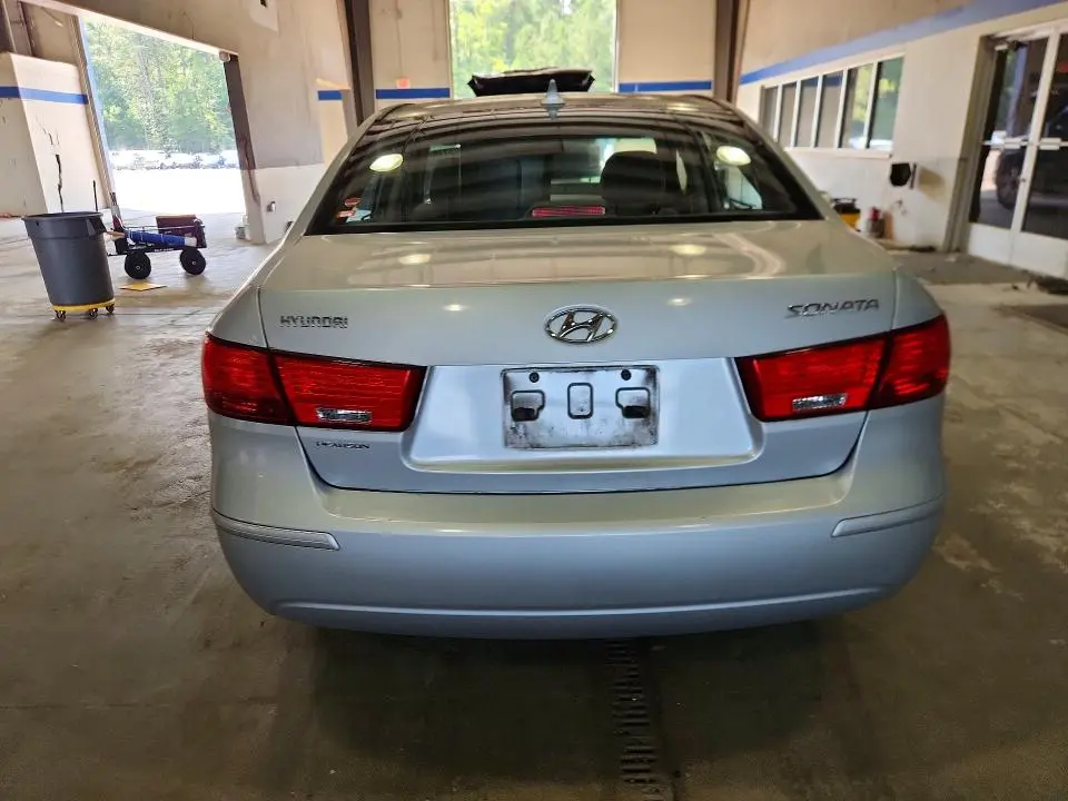 2010 HYUNDAI SONATA GLS  