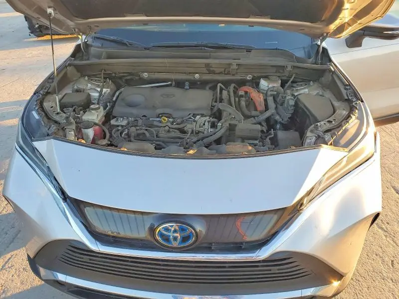 2021 TOYOTA VENZA LE  