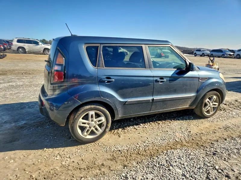 2011 KIA SOUL +  